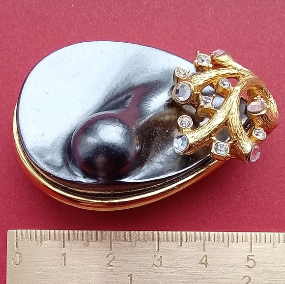 IVANA signed, Elegant Gold  Toned and Grey Main Part , Rhinestones Brooch - Picture 5 of 5